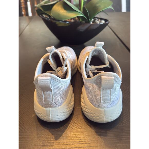 Estas son las zapatillas de running Adidas Fluidflow 2.0 en color blanco Y Crema main image 6